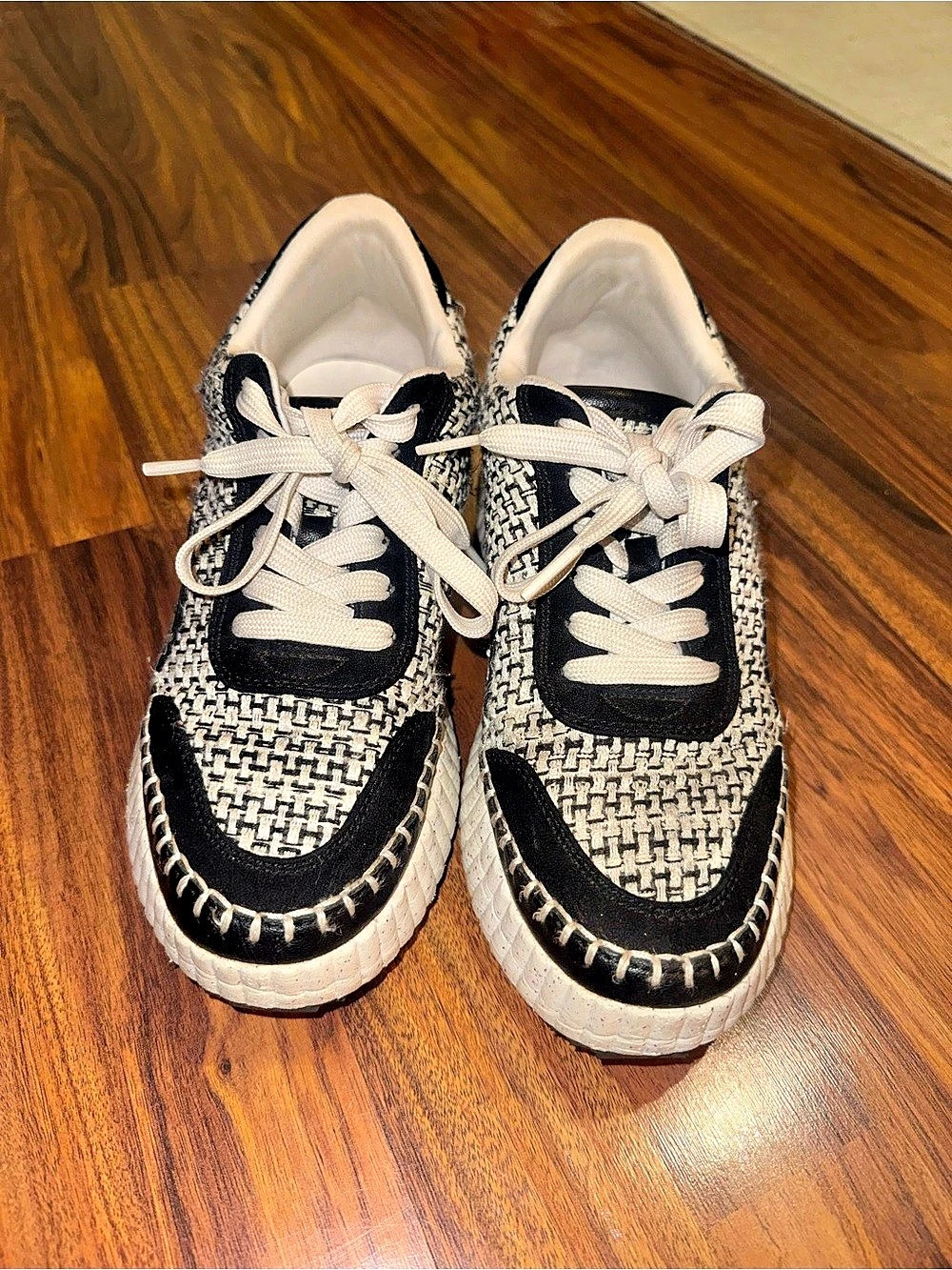 Universal Thread Persephone Platform Sneaker Black & White
